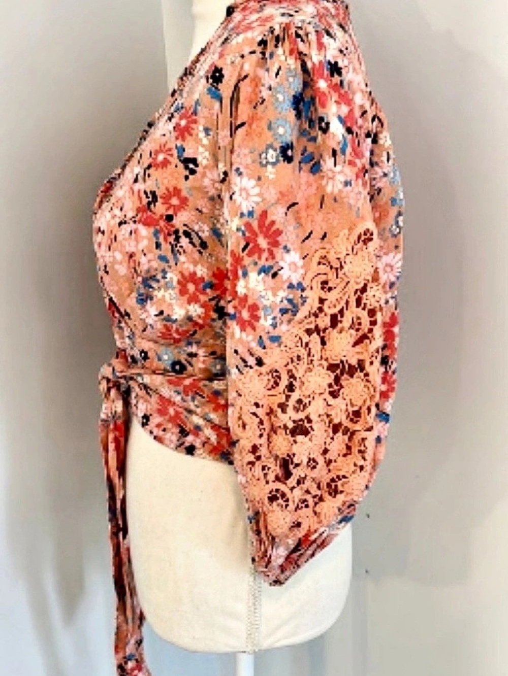 Jessica Simpson Floral top - Picture 5 of 6